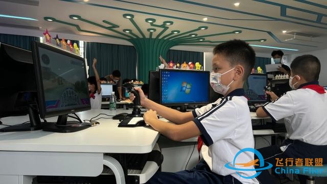 全國青少年模擬飛行競技，他們代表廣東“起飛”-7722