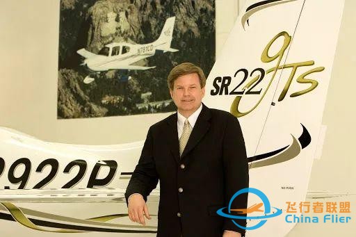 當(dāng)飛行安全遇到航空工業(yè)造：兩架美國飛機相撞后……-2702