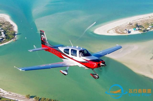 當(dāng)飛行安全遇到航空工業(yè)造：兩架美國飛機相撞后……-570