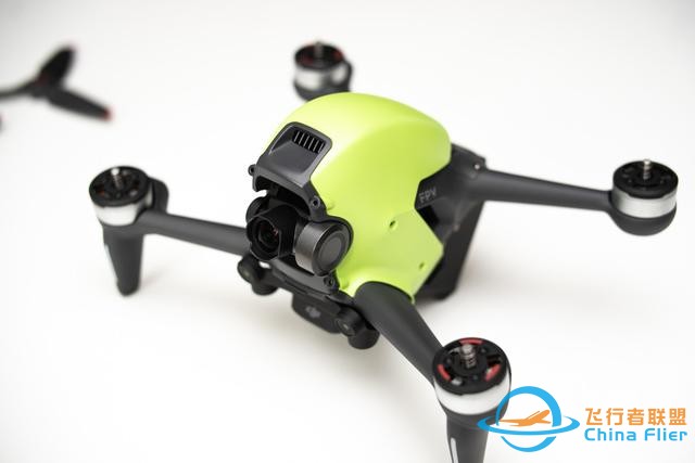 零基礎也能玩的穿越機？大疆DJI FPV Combo穿越機開箱試飛-6510