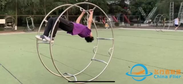 飛行技術(shù)專業(yè)：保證安全第一，改善服務(wù)工作，爭(zhēng)取飛行正常|采訪5-7880