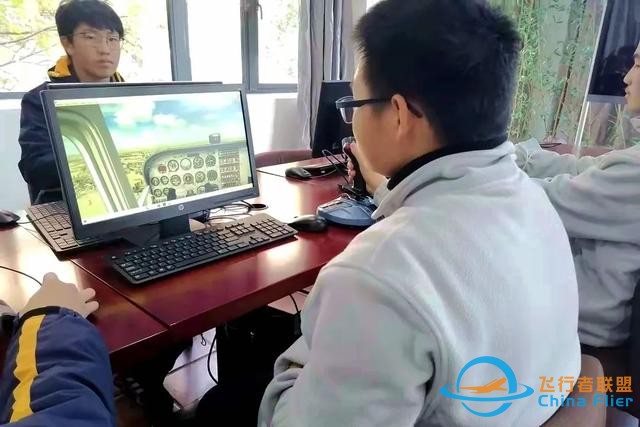 酷~嘉定這所學校里“藏”著上海首家航空運動模擬飛行訓練基地！-6403
