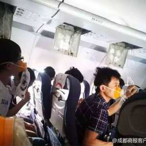 川航備降親歷者：飛機瞬間下降第一反應抱緊女朋友 擔心“粉身碎骨”