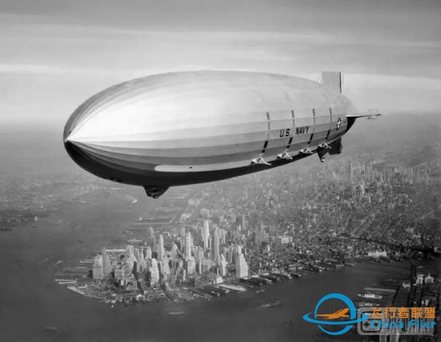 人類在現實中曾多次嘗試過《皇牌空戰7》里的“飛行母艦”-1475