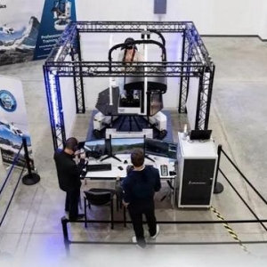“全球首款”VR全動態直升機飛行模擬器推出