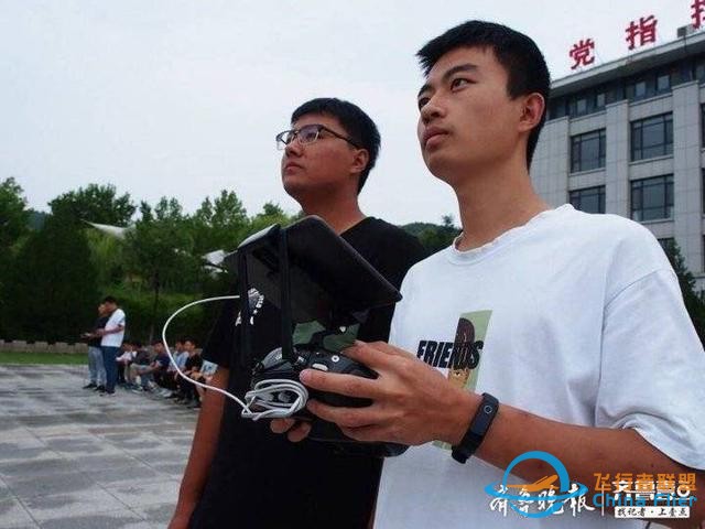 報名參軍大學畢業生入役前苦練無人機技術，培養未來必備技能-2678