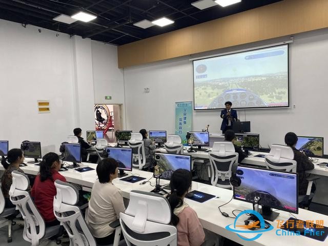2023全國模擬飛行互動體驗(yàn)嘉年華活動暨模擬飛行全民線上打榜賽（河南站）圓滿結(jié)束-2896