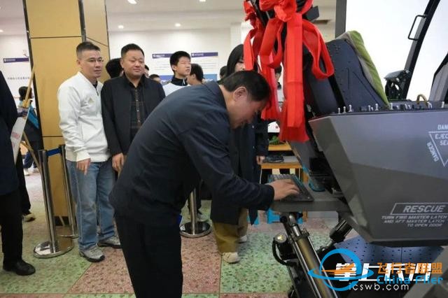 可實現全球沉浸式模擬飛行，校友捐贈長郡中學模擬飛行體驗館啟用-6648
