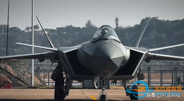 破防了！對中國六代機，美空軍部長終回應：被甩下太多，跟不上了-5359