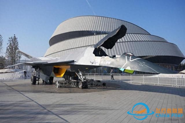 白帝空天戰機模型正式亮相長春凈月-1531